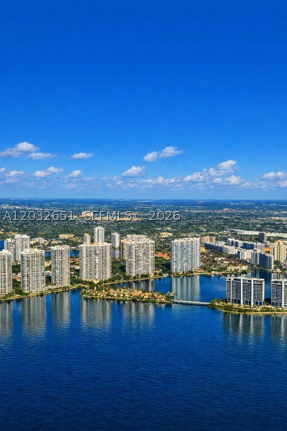 1000 W Island Blvd 911