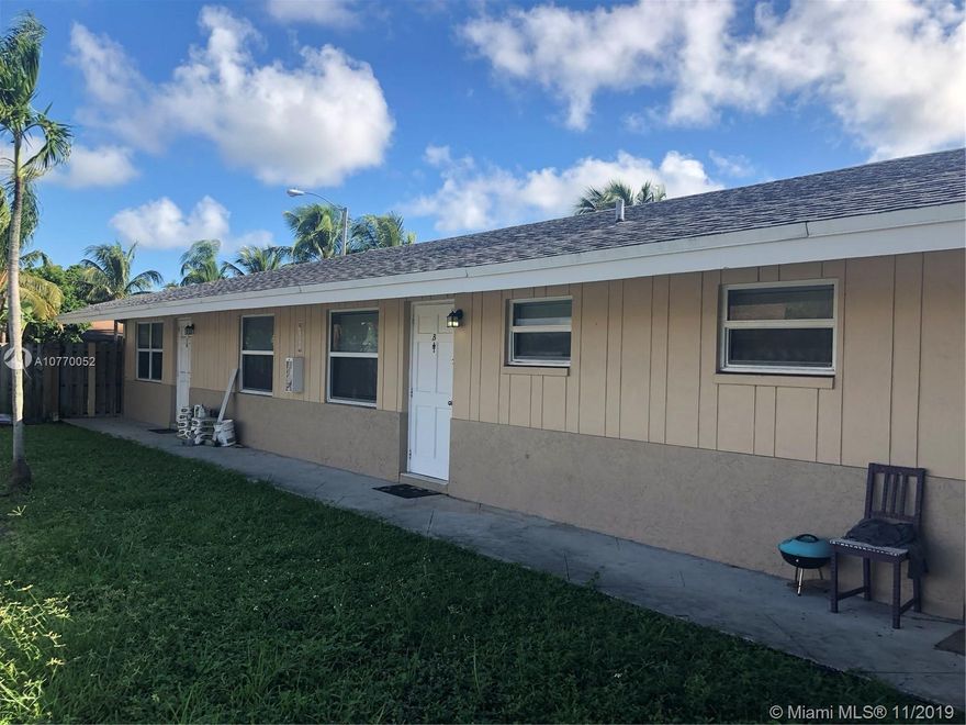 Great one bed room one bath recently updated unit with tile throughout granite counter tops Stainless appliances. Privately fenced in unit over looking the garden. Great location, off W McNab and Cypress Rd. Quiet neighborhood and in close proximity to shops and restaurants and a few minutes to the beach.