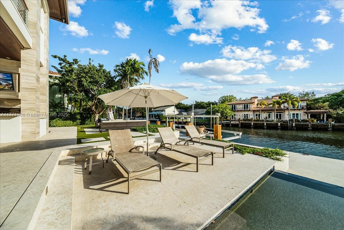 BAY COLONY SECTION OF THE - Residential
