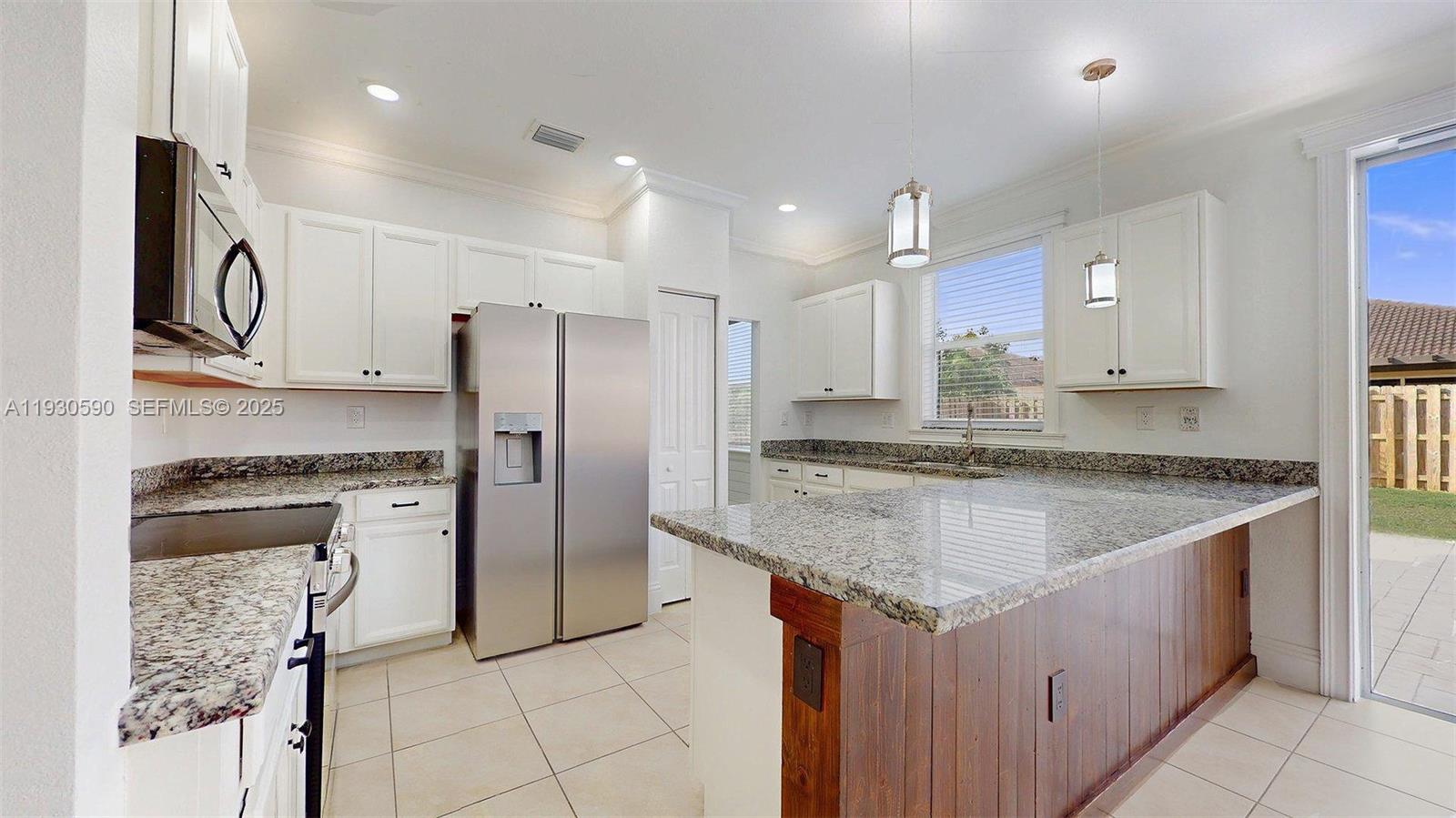 HEMINGWAY POINT - Residential