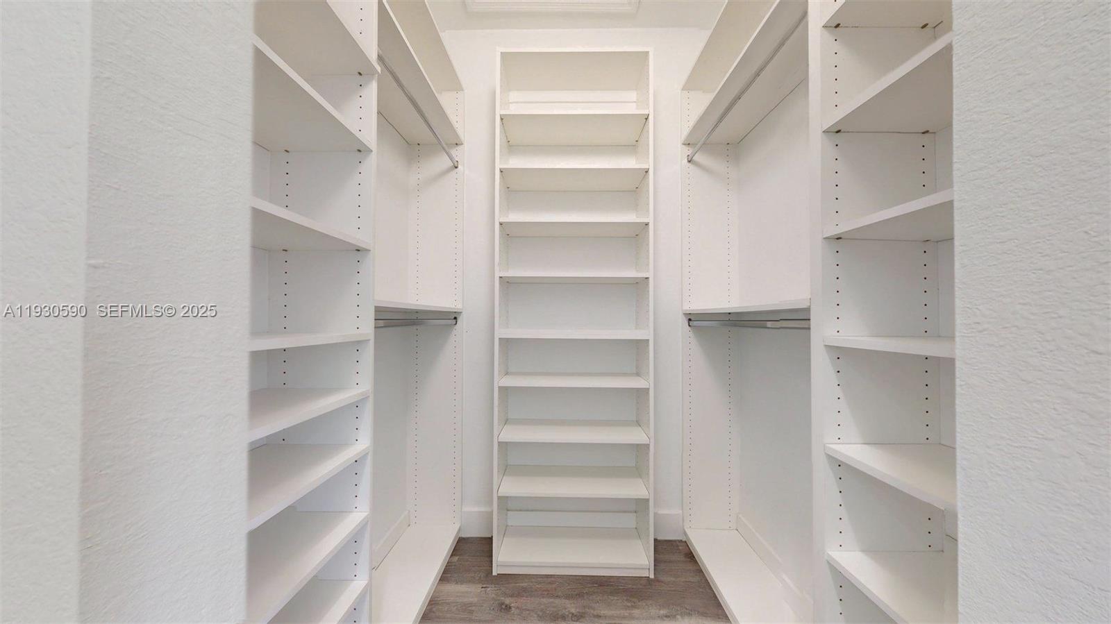 HEMINGWAY POINT - Residential