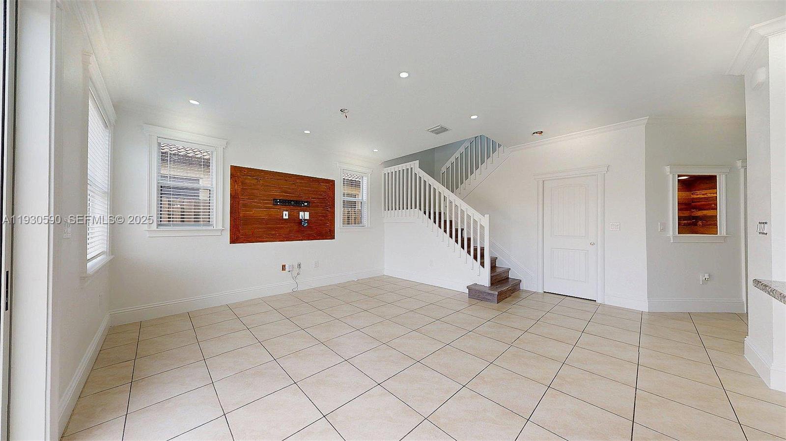 HEMINGWAY POINT - Residential