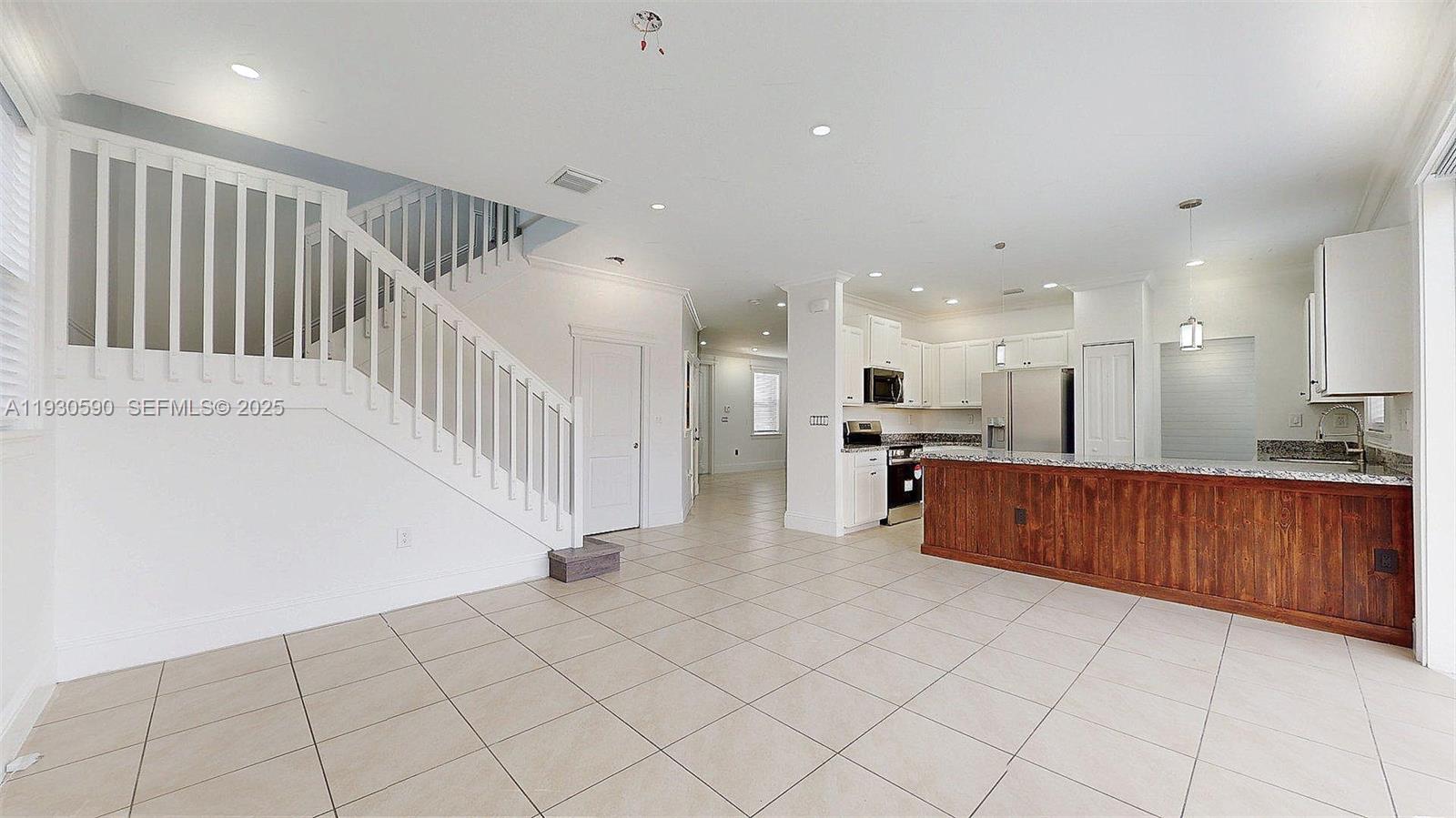 HEMINGWAY POINT - Residential