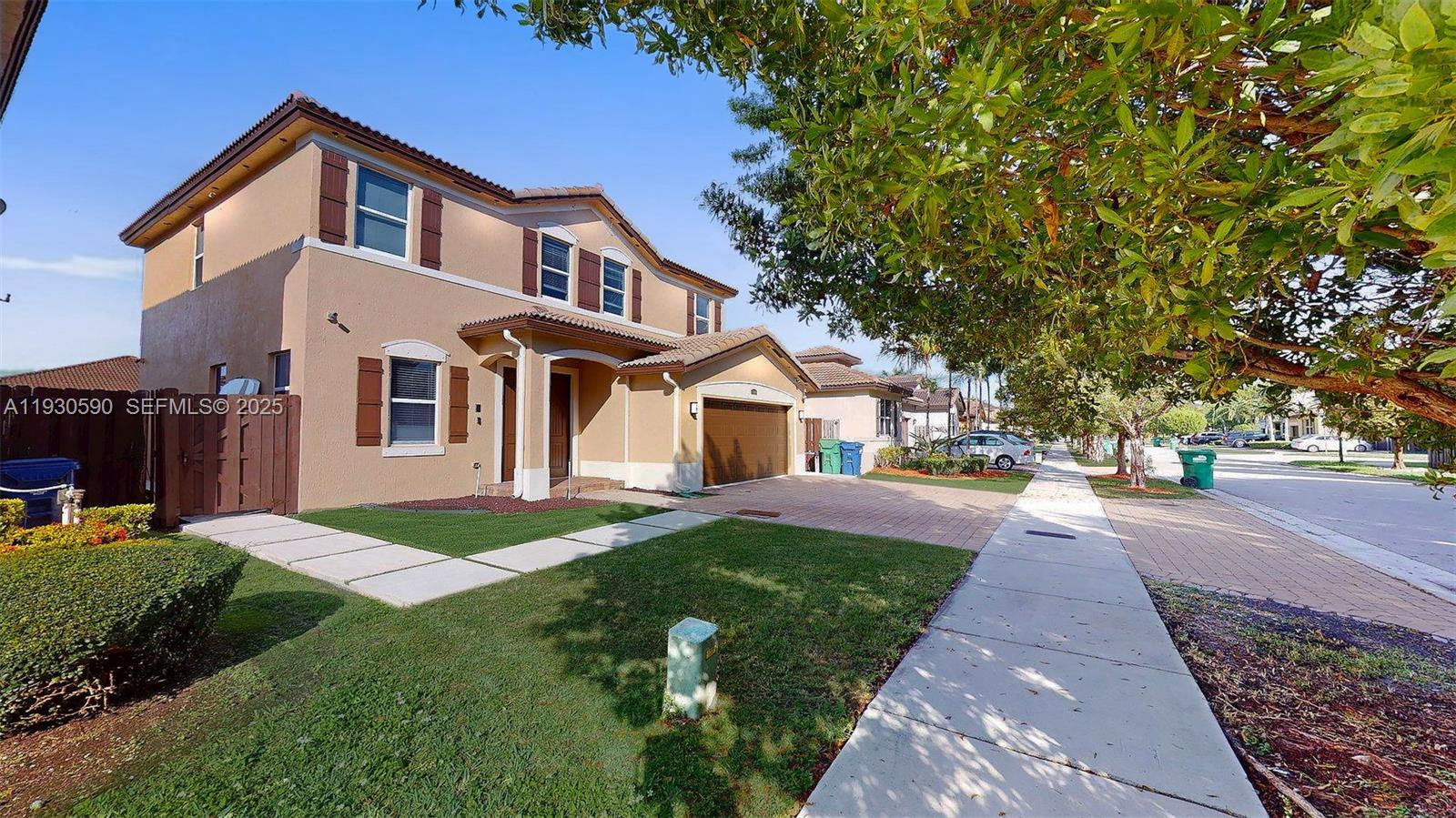 HEMINGWAY POINT - Residential