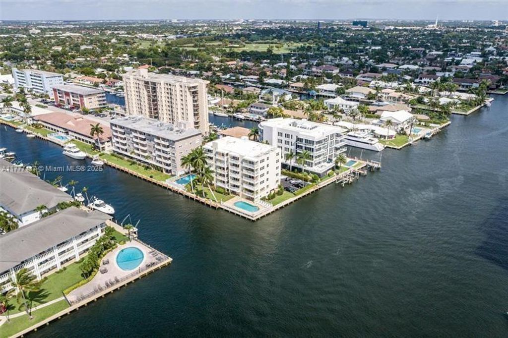 Photo of 2881 NE 33rd Ct #PHC, Fort Lauderdale, FL 33306 (MLS # A11777417)