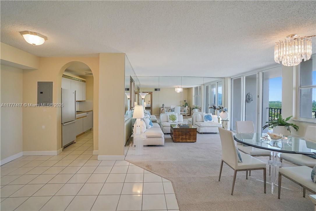 CARLYLE CONDOMINIUM - Residential