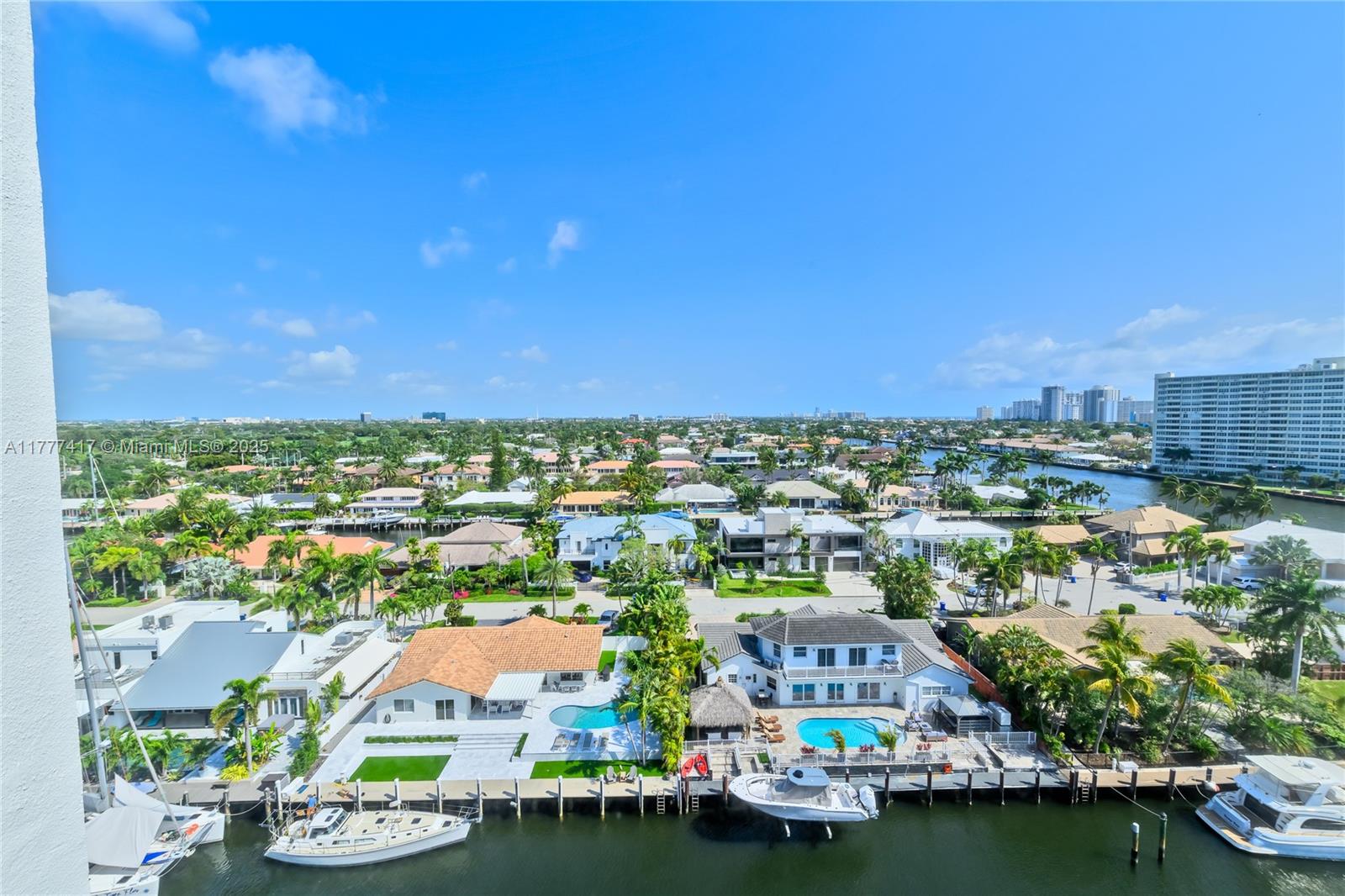 CARLYLE CONDOMINIUM - Residential