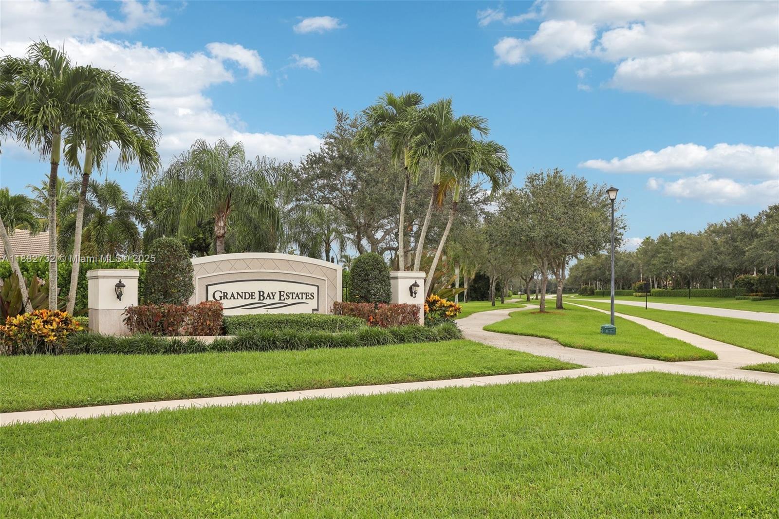 ISLES AT WELLINGTON 4 - Residential