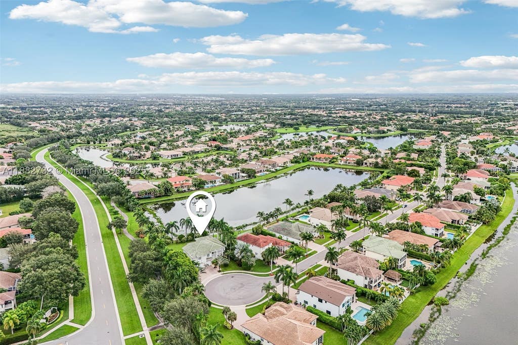 Photo of 11759 Paradise Cove Ln, Wellington, FL 33449 (MLS # A11882732)