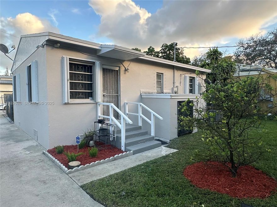 Good opportunity for 2 separate duplex 2/1 and 2/1, separate water and FPL meters, sprinkler system, fully fence, driveway, newer roof. Both units are currently rented.  Very close to highway, trendy restaurants and shops. Sold AS IS.