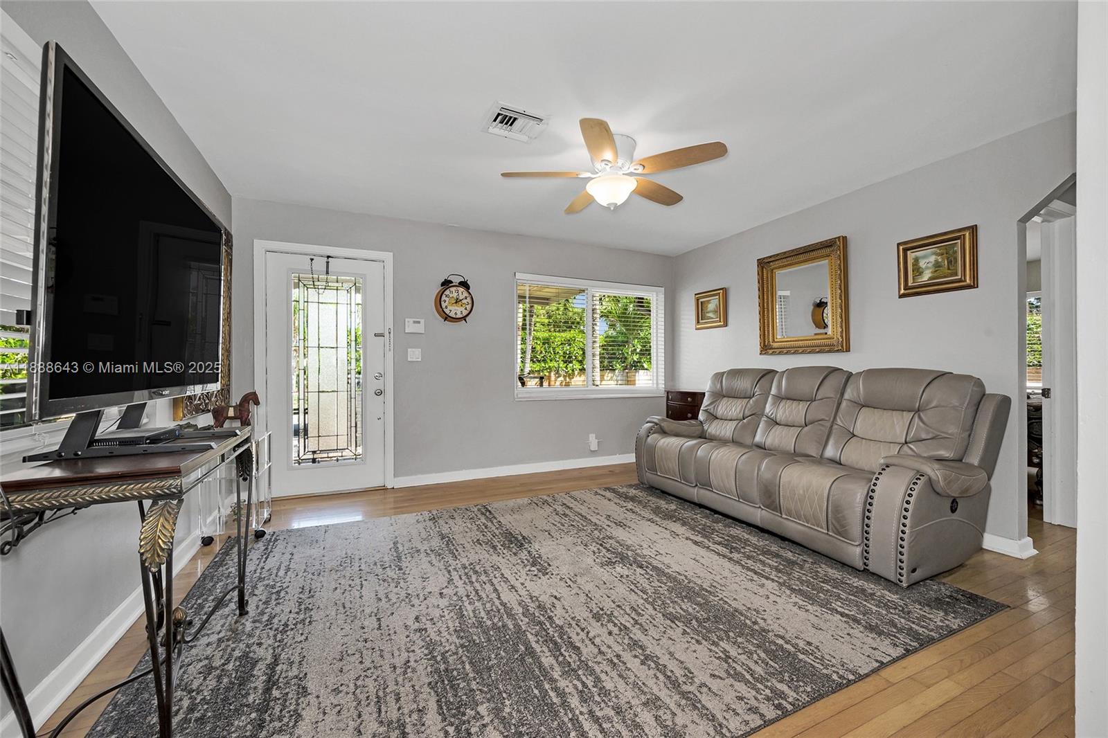 LAUDERDALE PARK 6-33 1/2 - Residential