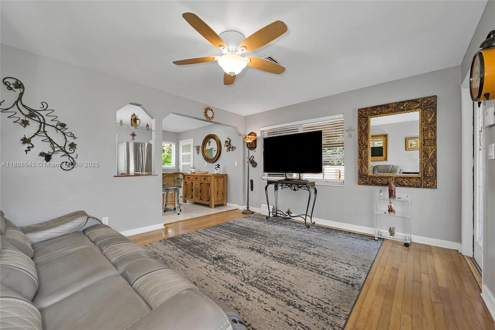 LAUDERDALE PARK 6-33 1/2 - Residential