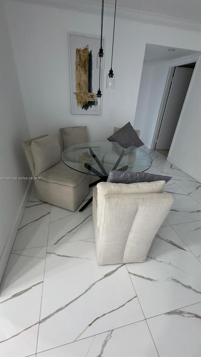 PLAZA OF AMERICAS CONDO P - Residential Lease