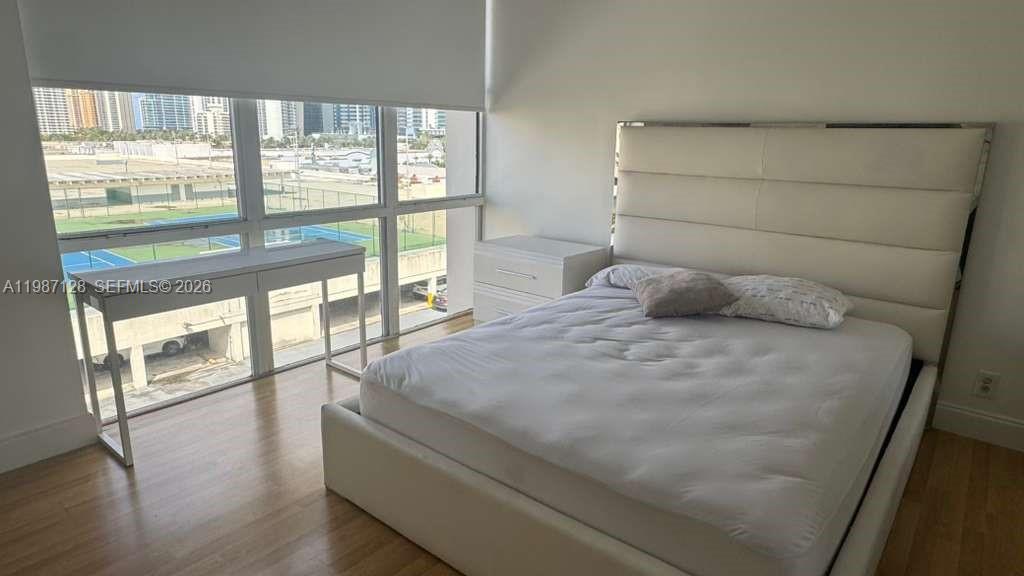 PLAZA OF AMERICAS CONDO P - Residential Lease