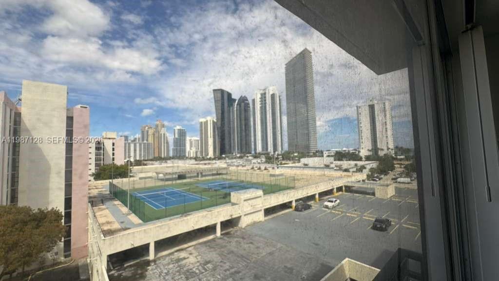 PLAZA OF AMERICAS CONDO P - Residential Lease