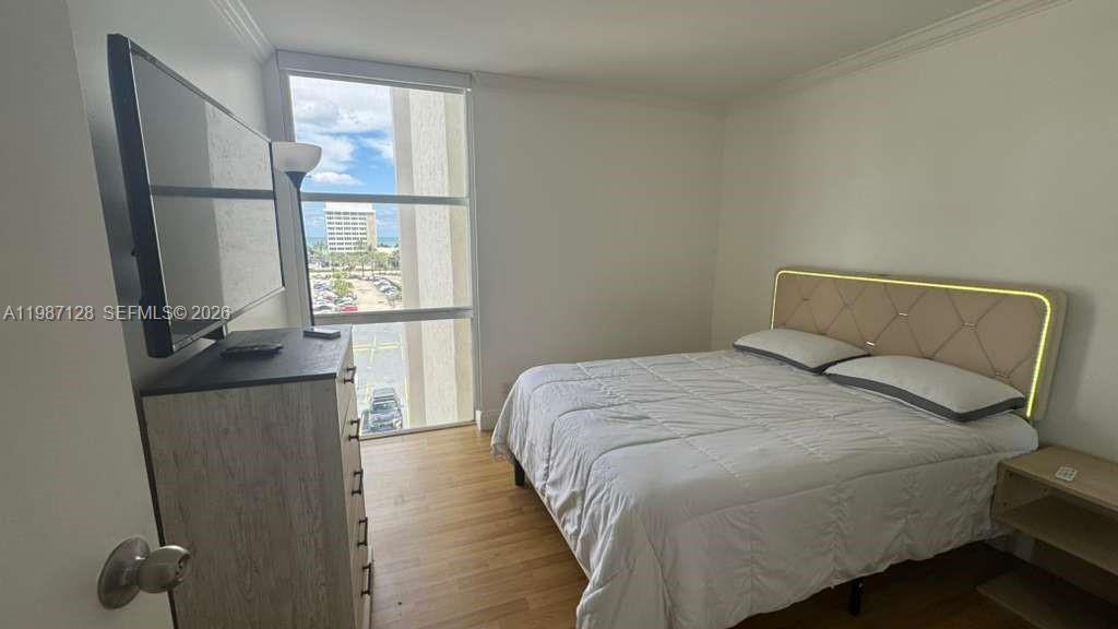 PLAZA OF AMERICAS CONDO P - Residential Lease