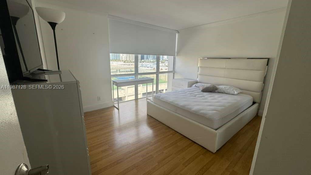 PLAZA OF AMERICAS CONDO P - Residential Lease