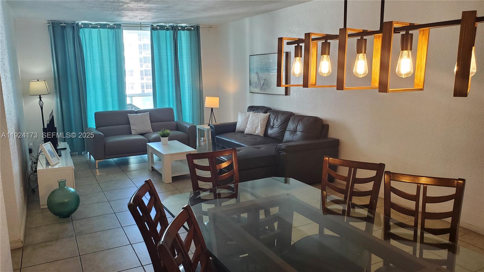 TIDES ON HOLLYWOOD BEACH - Residential