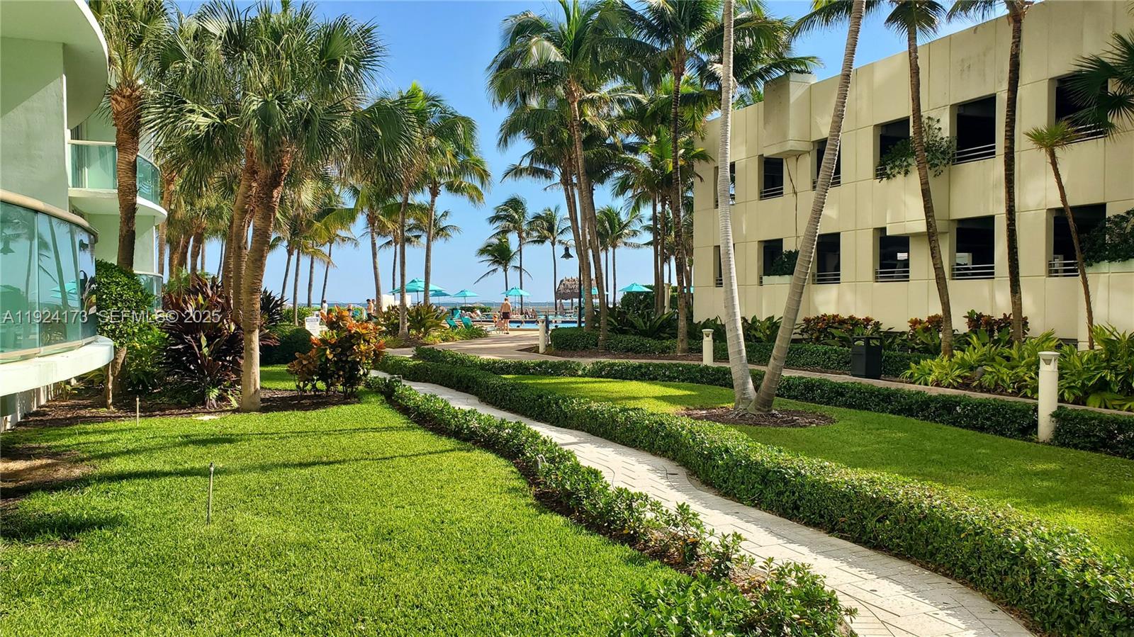 TIDES ON HOLLYWOOD BEACH - Residential