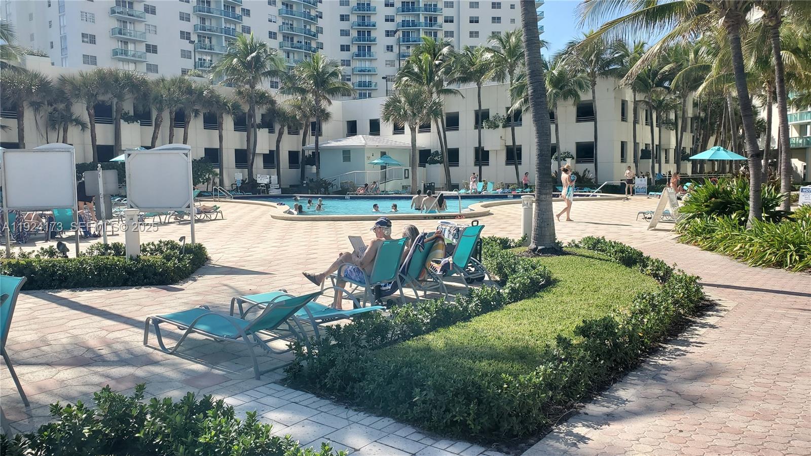 TIDES ON HOLLYWOOD BEACH - Residential