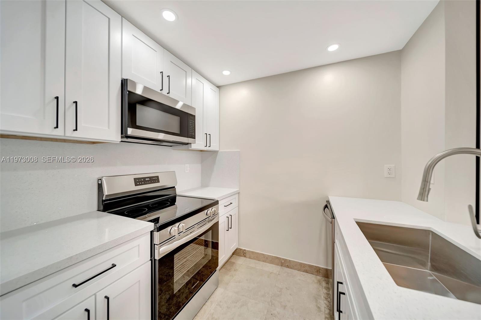 1502 Jefferson Ave 201