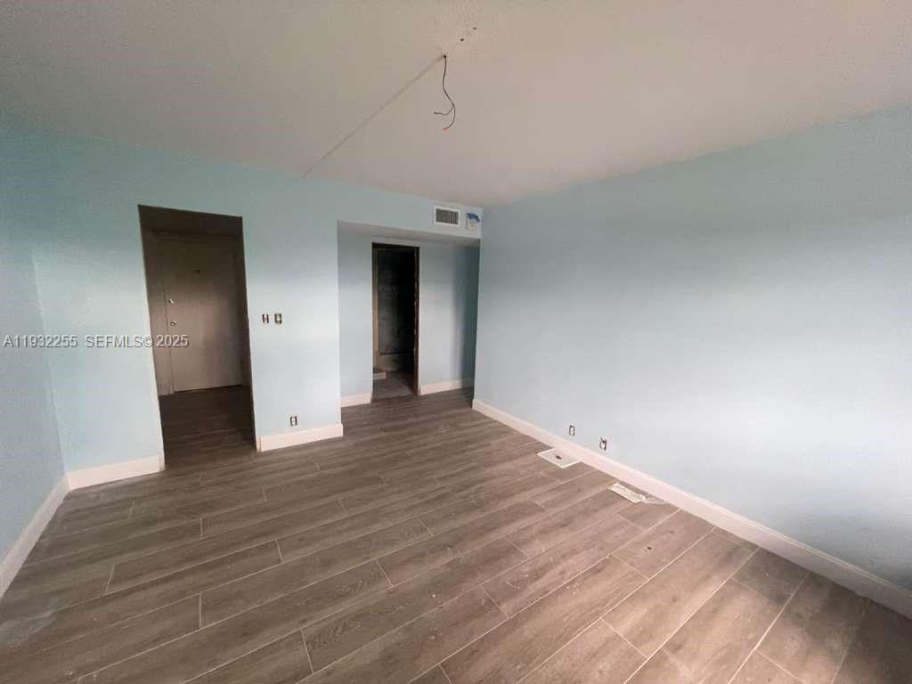 COUNTRY CLUB TOWERS CONDO - Residential