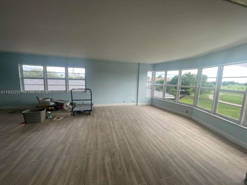 COUNTRY CLUB TOWERS CONDO - Residential