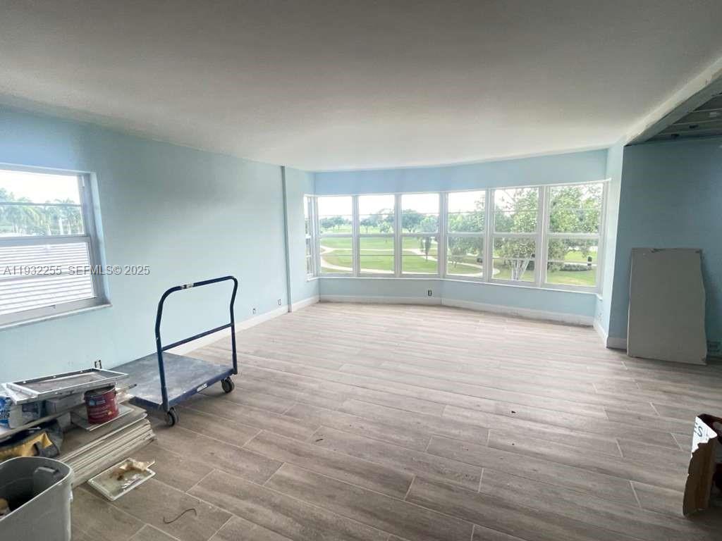 COUNTRY CLUB TOWERS CONDO - Residential