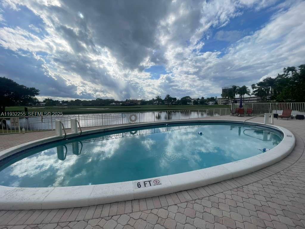 COUNTRY CLUB TOWERS CONDO - Residential