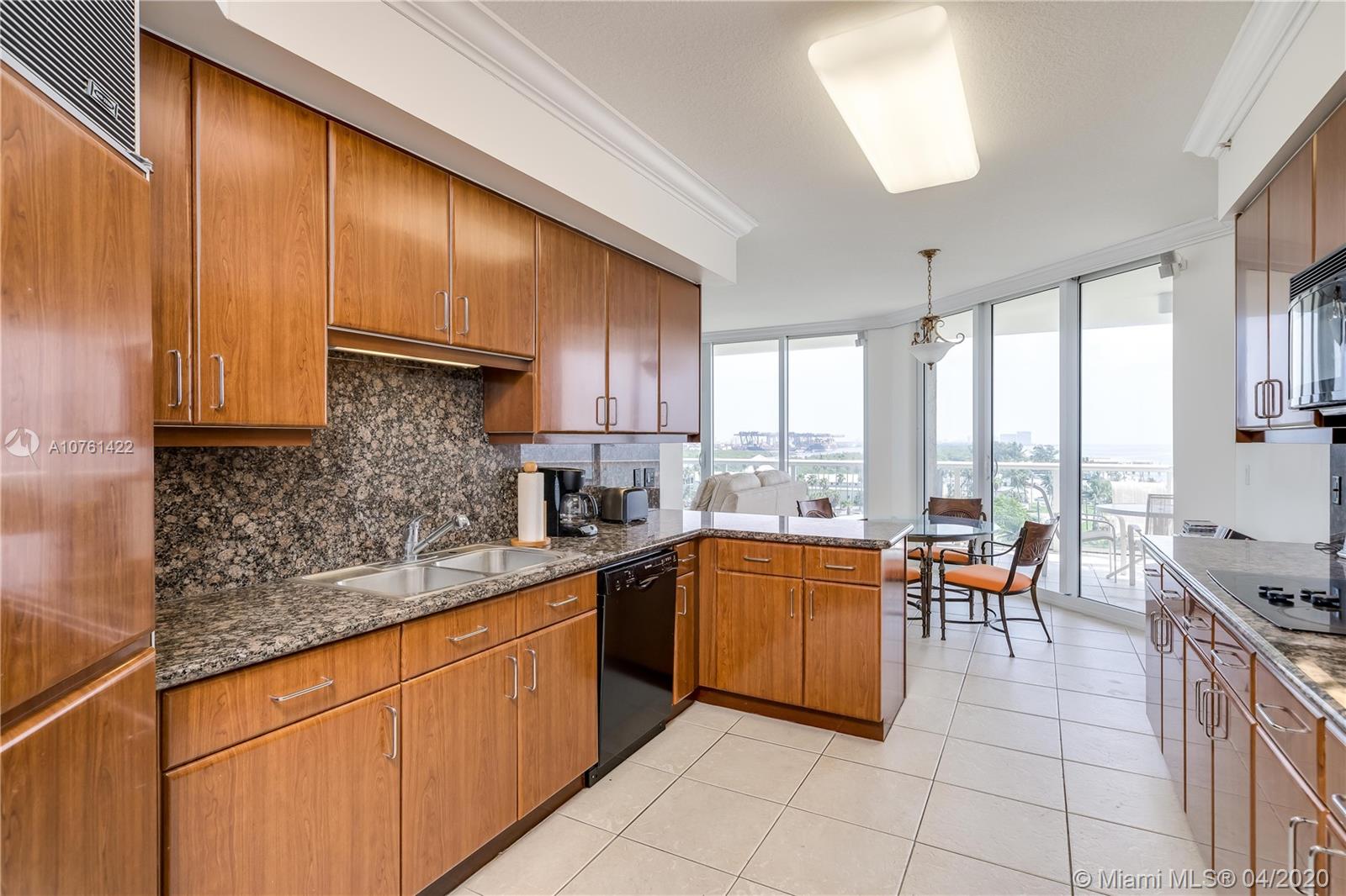 RENAISSANCE ON THE OCEAN - Residential