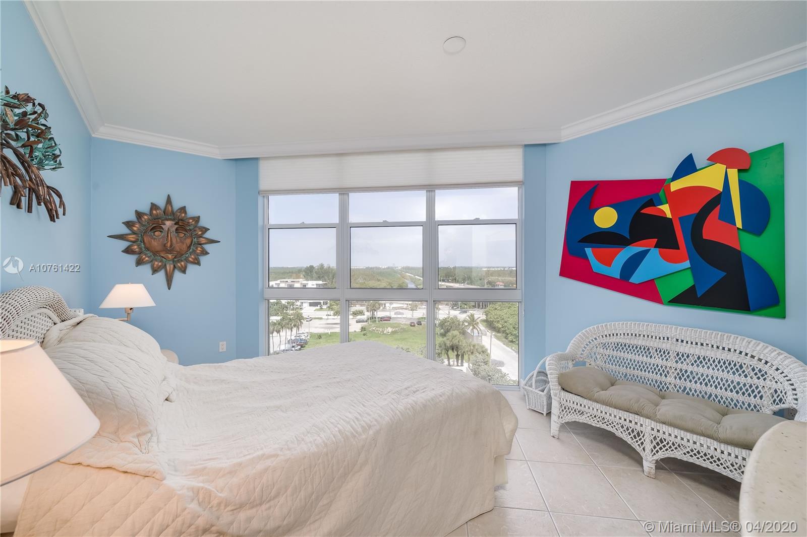 RENAISSANCE ON THE OCEAN - Residential