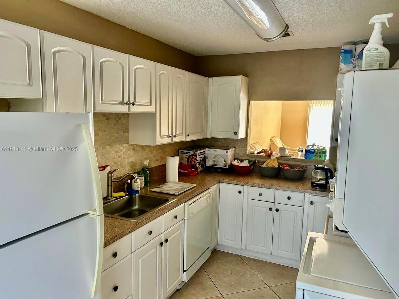 BOCA LAKES CONDO - Residential