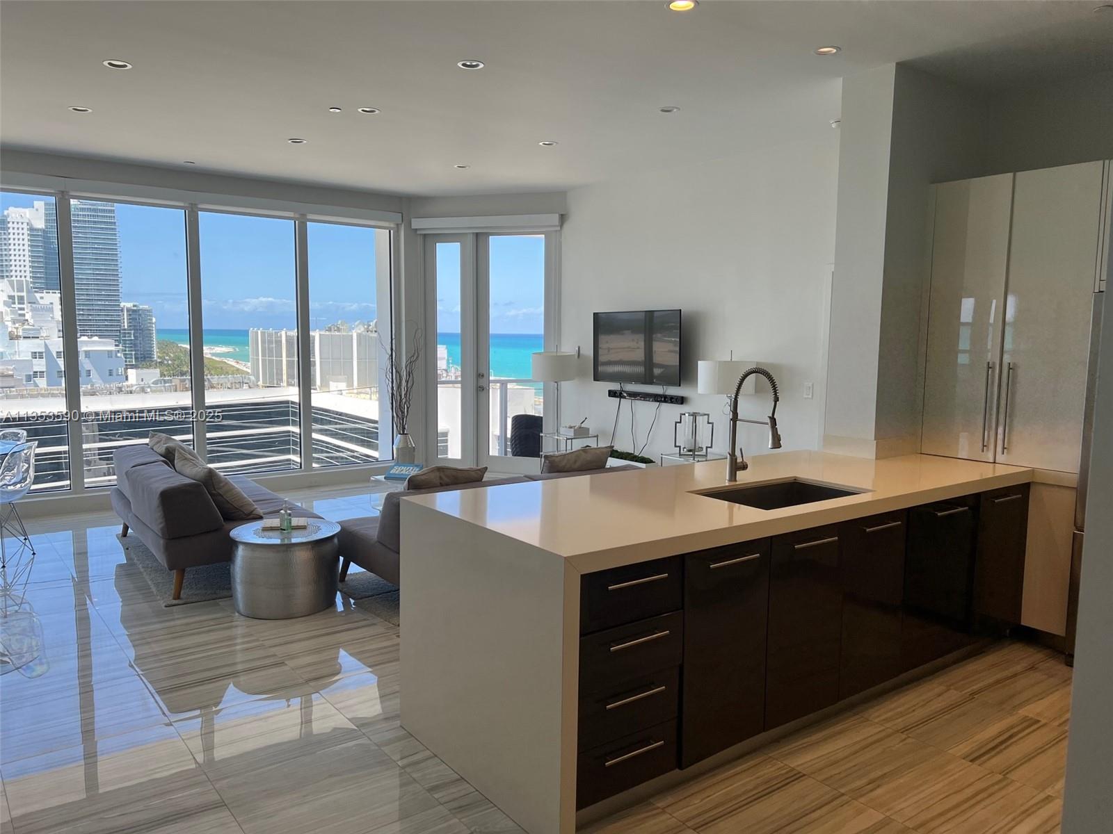 THE DECOPLAGE CONDO - Residential Lease