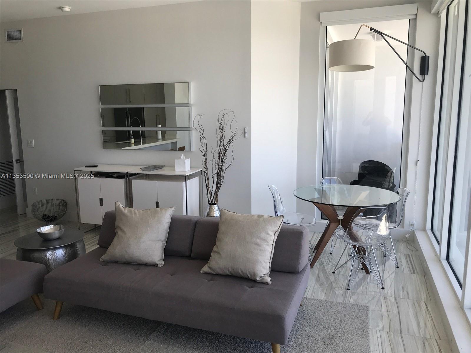 THE DECOPLAGE CONDO - Residential Lease