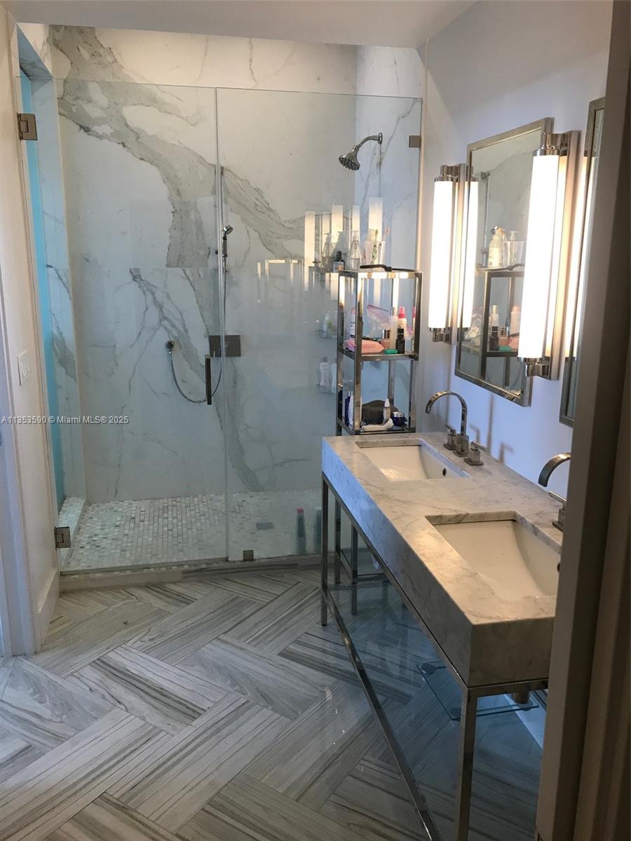 THE DECOPLAGE CONDO - Residential Lease