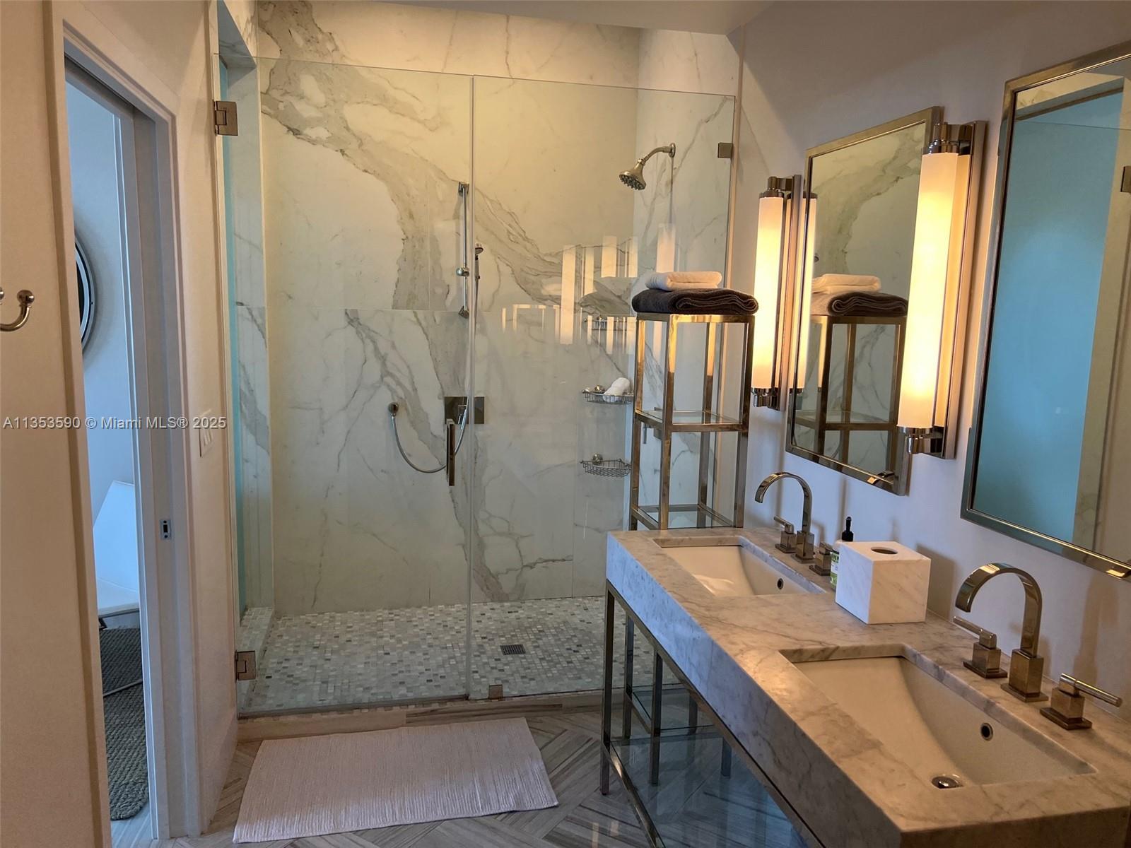 THE DECOPLAGE CONDO - Residential Lease