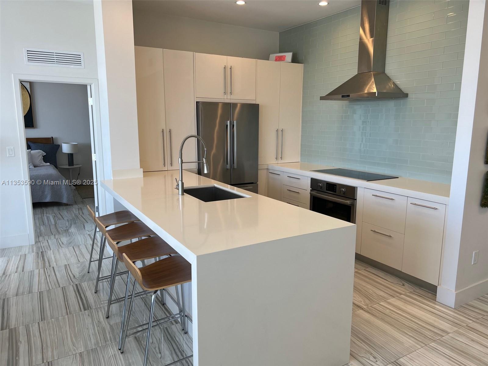 THE DECOPLAGE CONDO - Residential Lease