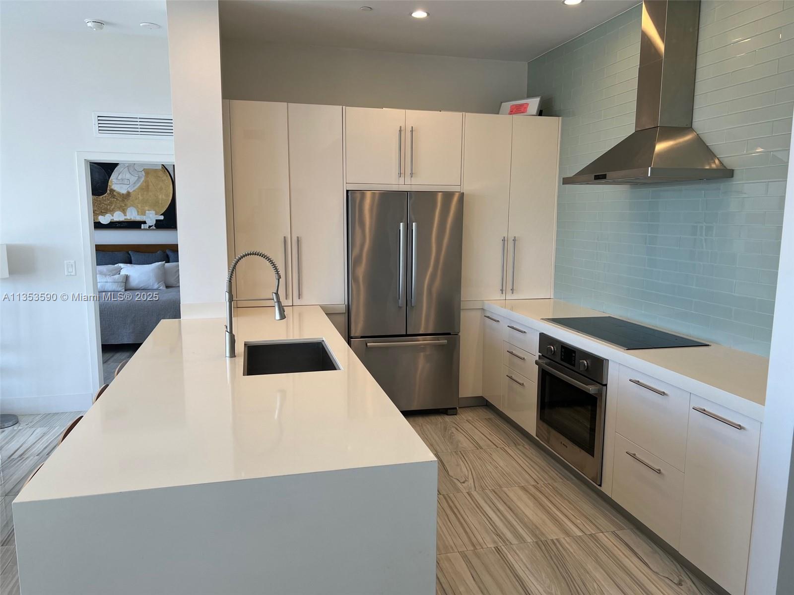 THE DECOPLAGE CONDO - Residential Lease