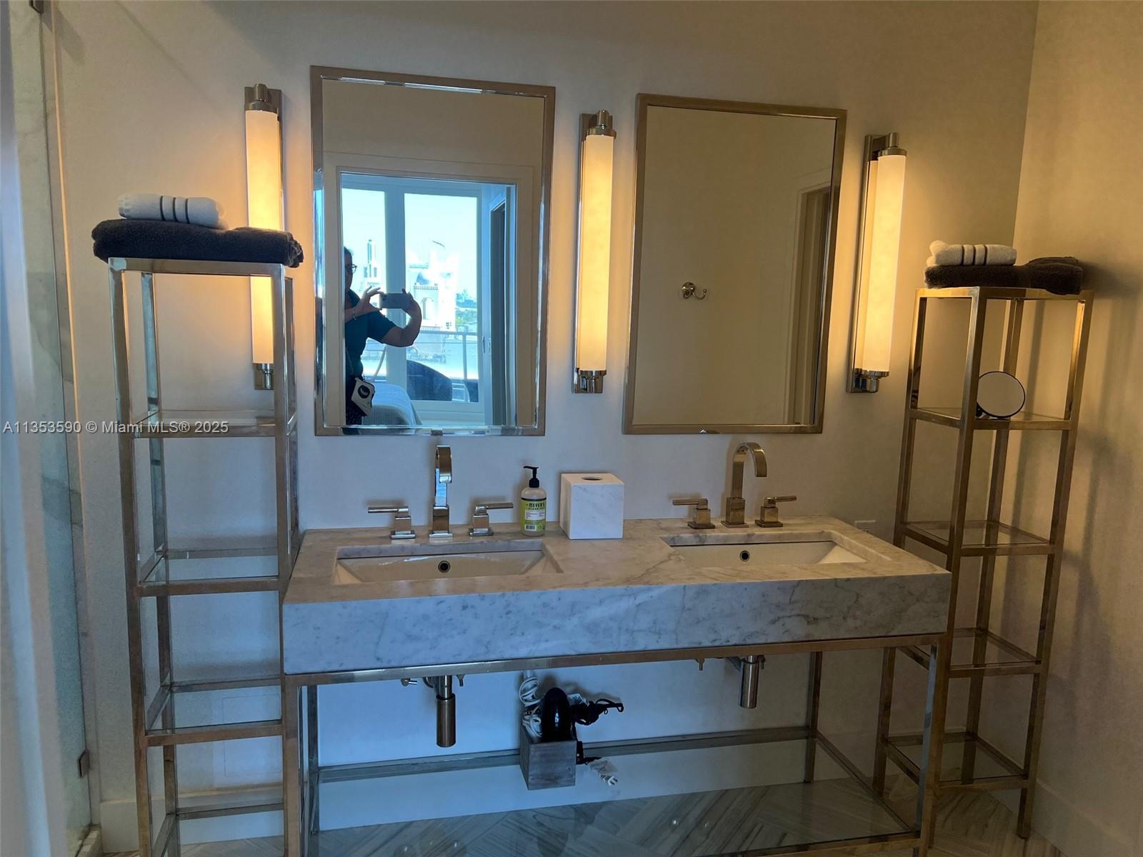 THE DECOPLAGE CONDO - Residential Lease