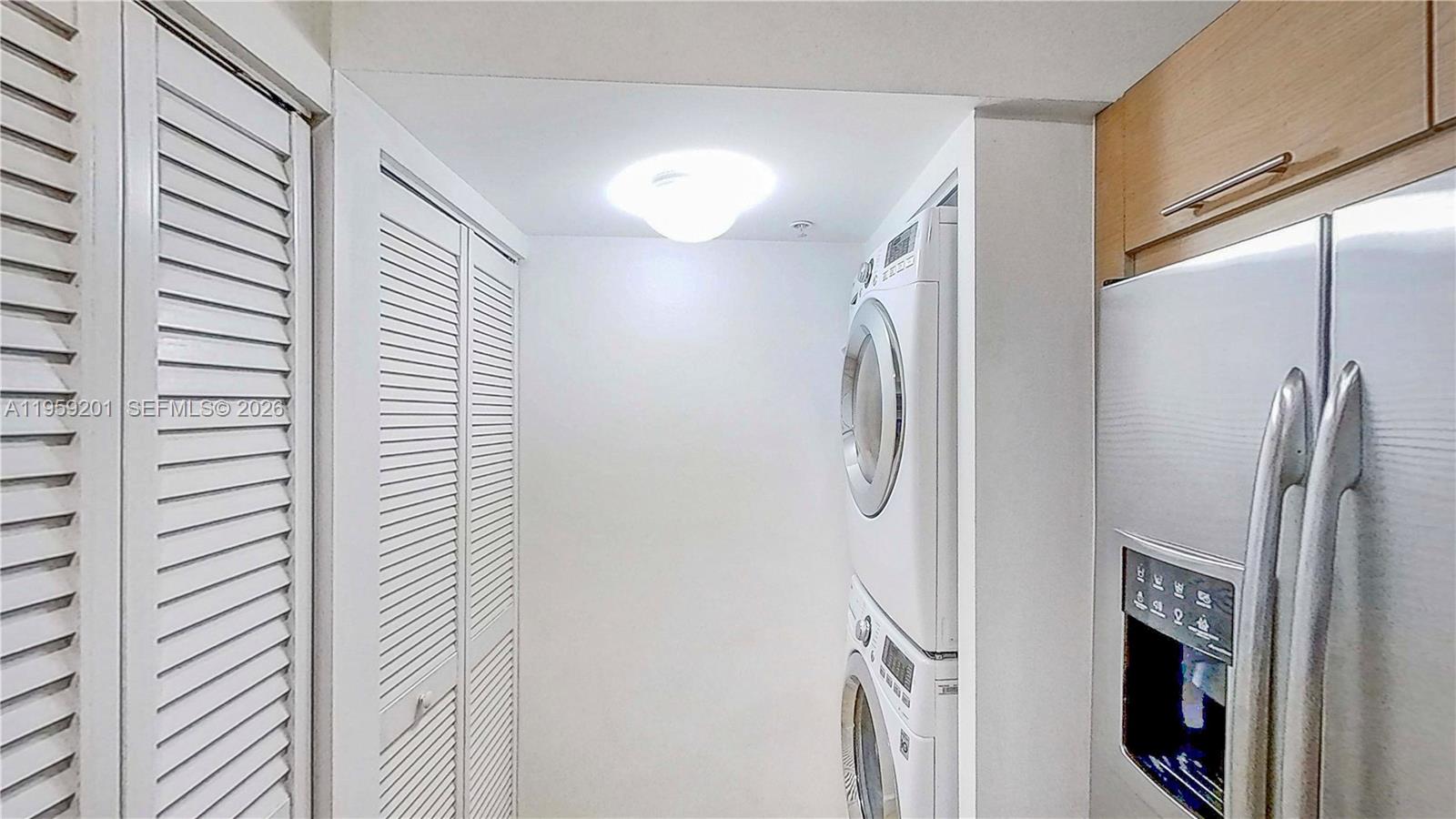 BRICKELL ON THE RIVER N T - Residential