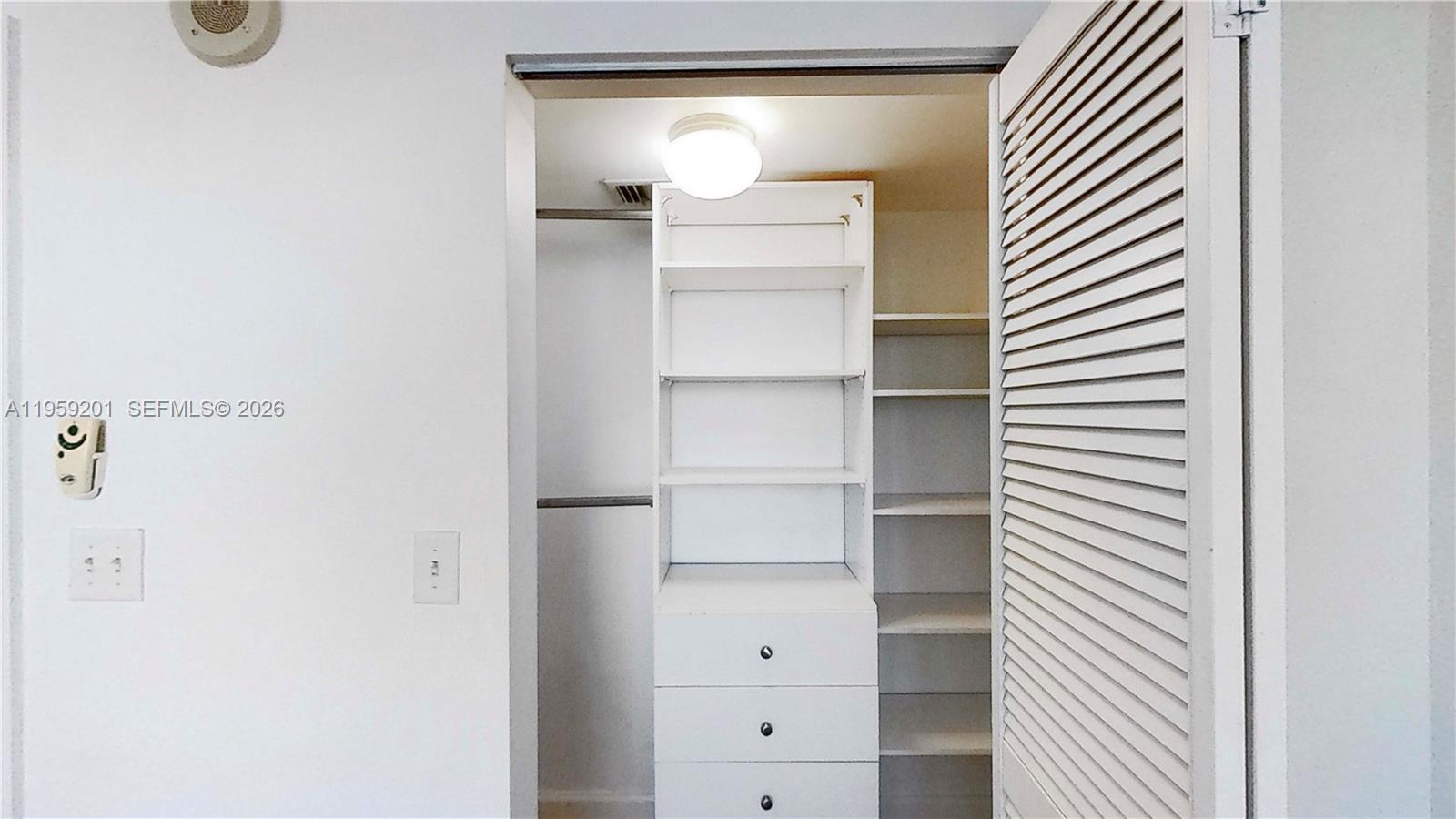 BRICKELL ON THE RIVER N T - Residential