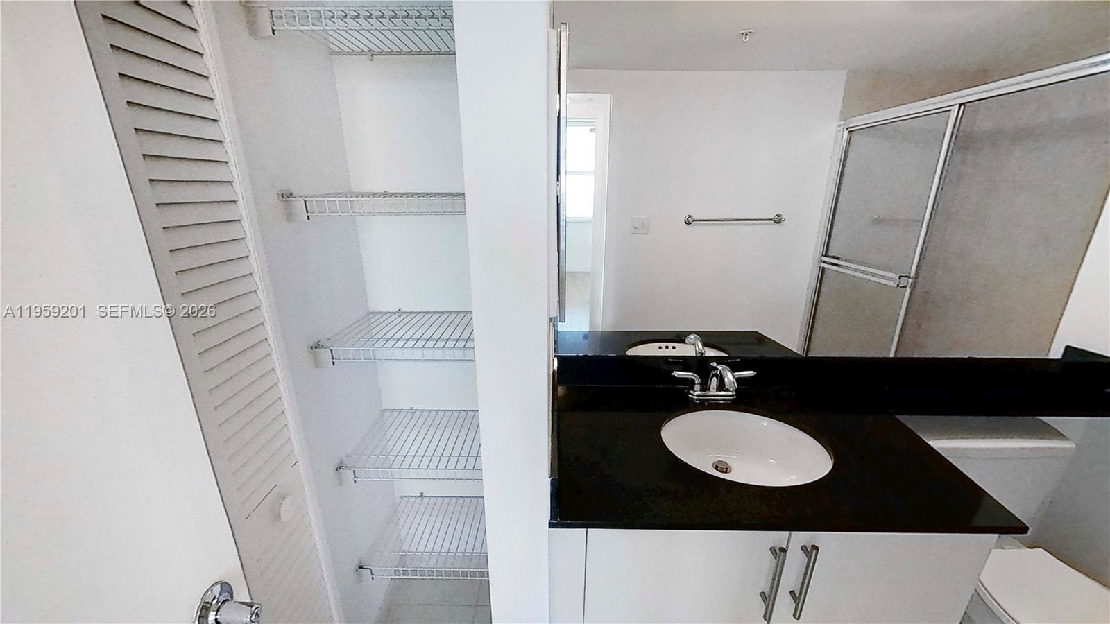 BRICKELL ON THE RIVER N T - Residential