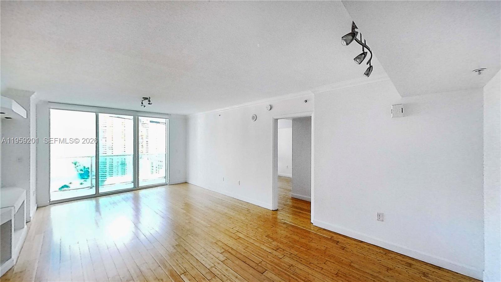 BRICKELL ON THE RIVER N T - Residential