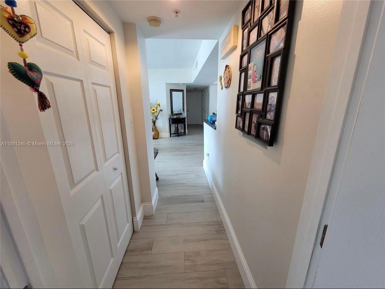 HOLLYWOOD STATION RES CON - Residential Lease