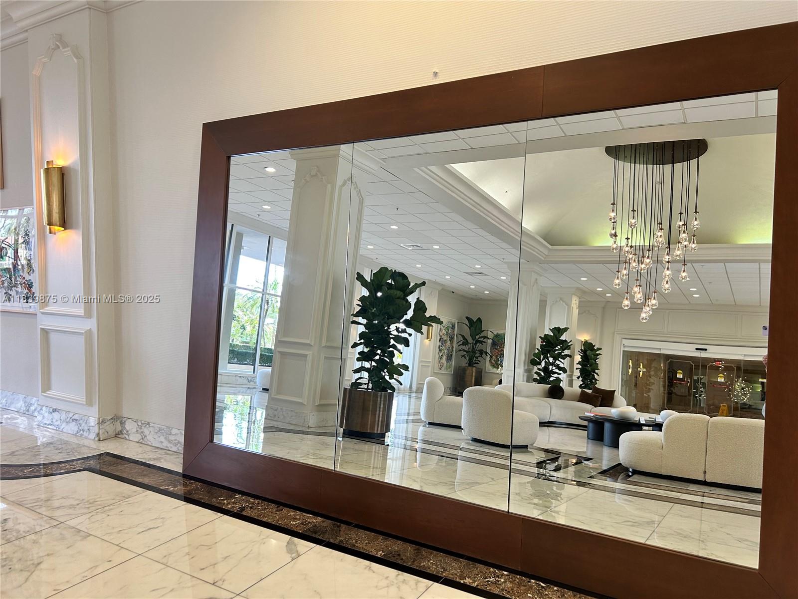 5600 Collins Ave 15V
