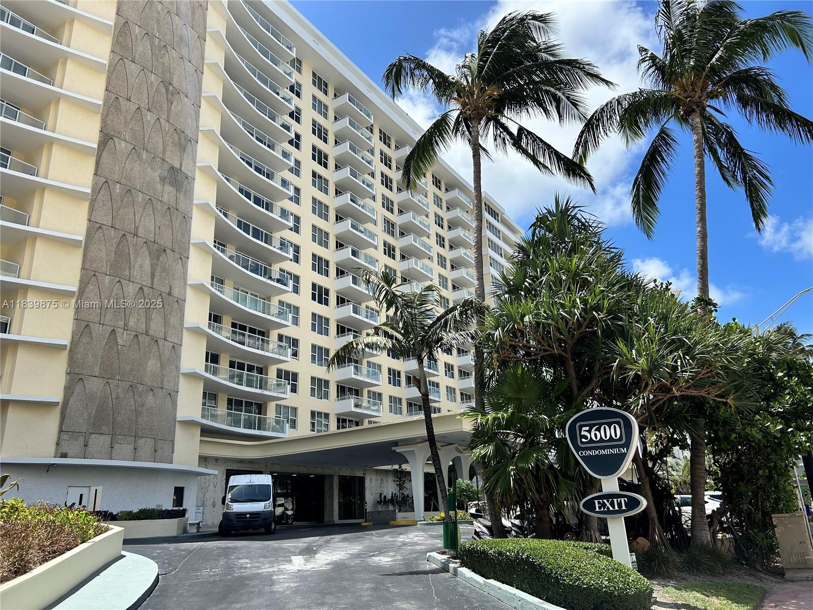 5600 Collins Ave 15V