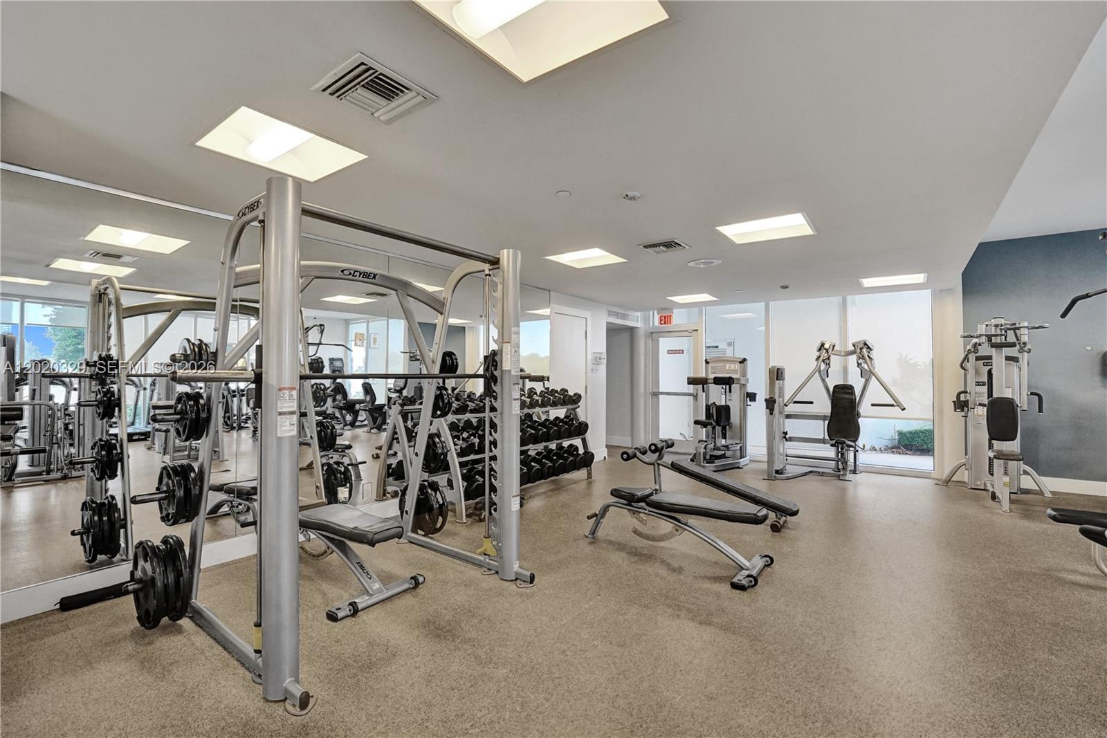 HAMPTONS WEST - Residential