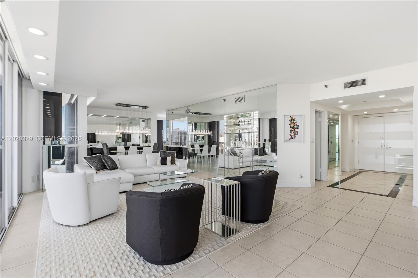 HAMPTONS WEST - Residential
