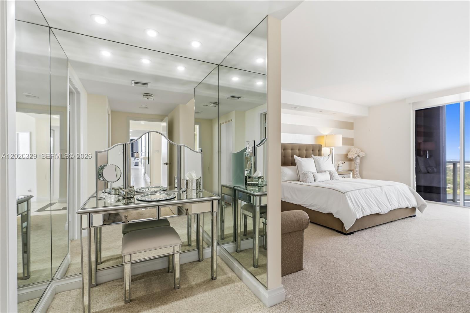 HAMPTONS WEST - Residential