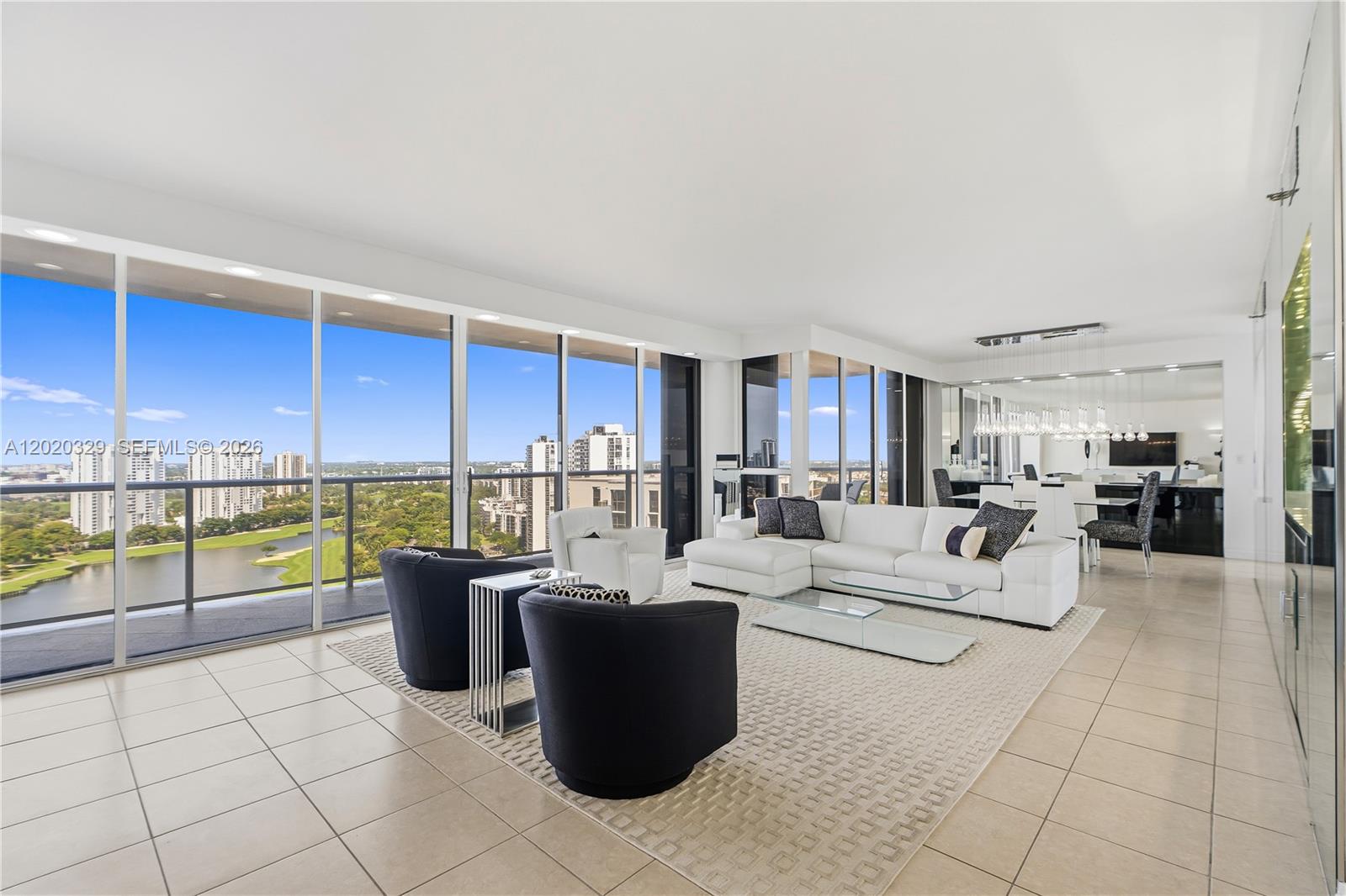 HAMPTONS WEST - Residential